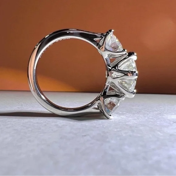 🔥Sterling Silver 925 5CT Certified Moissanite Brilliant Cut Wedding Ring Size 7